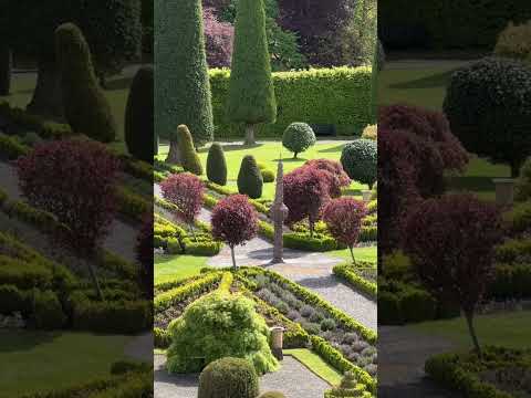 Drummond Castle Gardens #scotland #nature #travel #highlands #wildlife #gardens