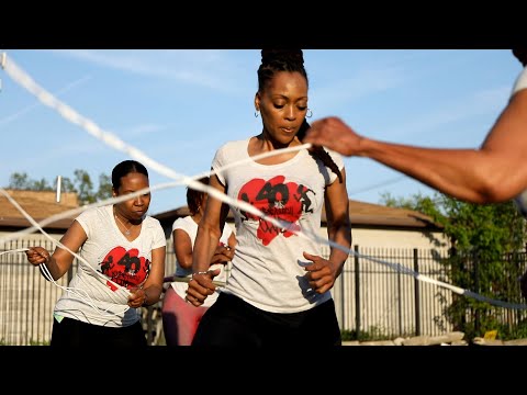 40+ Double Dutch Jumping Off in Chicago | Pumped