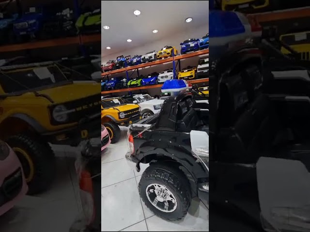 سيارة اطفال شرطة كهربائية بحجم كبير مقعدين من لينو مع موسيقى وأضواء LED وجهاز تحكم عن بعد بلوتوث وسيارة تعمل ببطارية 12 فولت للأطفال اسود