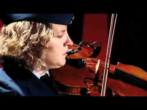 FIMMQ Royal 22e Régiment - Tattoo 2009 - .mp4