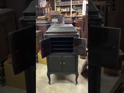 I’ve A Garden In Sweden by Warings Pennsylvanians, 1924 on the 1924 Victor VV 107 Victrola