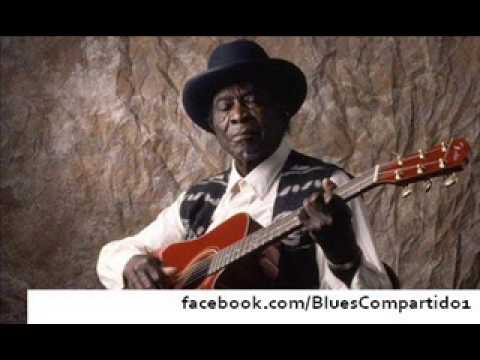 DAVID "HONEYBOY" EDWARDS - Café Muffathalle, Munich. 2004