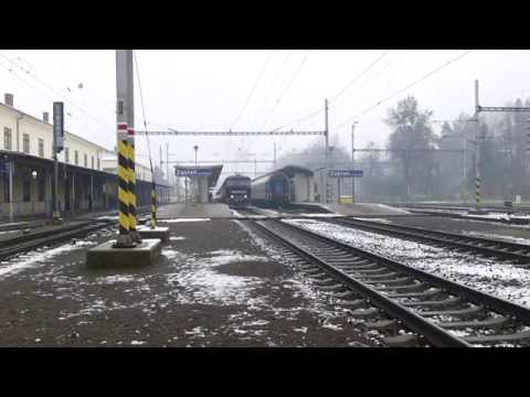 Zamračená neboli Bardotka, motorová lokomotiva 749.263 na vlaku IC RJ (FHD)