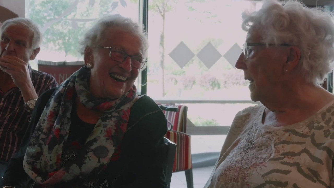 GOUDEN KOFFIE // Een eenzaam kopje wordt snel koud