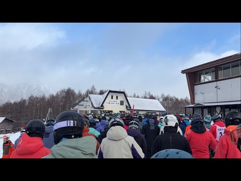 Video: 【大盛況】1月の三連休中日の戸隠スキー場が激混みすぎ！大会を見据えて急斜面やコブ斜面にチャレンジしてきた