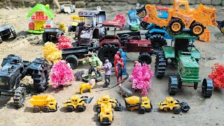अरे बच्चों हमारे tractor के ड्राइवर रो को सांप ने पकड़ लिया बचाओ !! Vikas toys 111