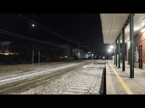 IC 707 Roma Termini - Taranto in DTS di E464.