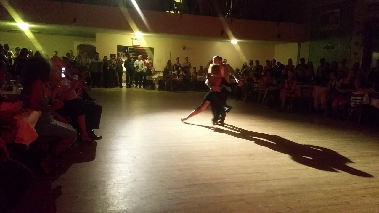 Argentine tango: Julia Urruty & Claudio Gonzales - Chique