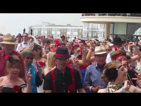 Bexhill just falls short of World Record for biggest #Charleston @dlwp #NextYear