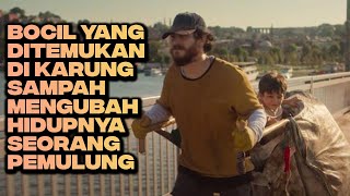 Download lagu A Scavenger Boss Finds a Little One in His Trash Sack mp3