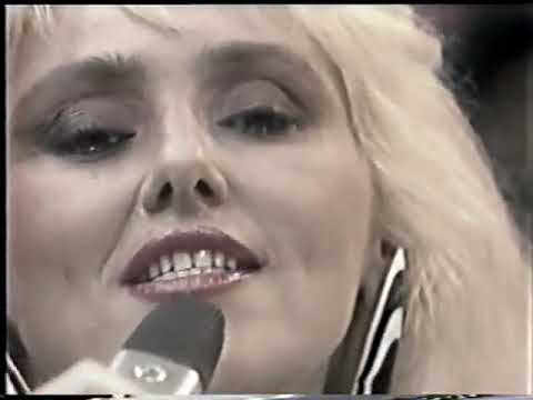 Paulo Silvino apresentando o Cassino do Chacrinha (1988) (Segundo programa)