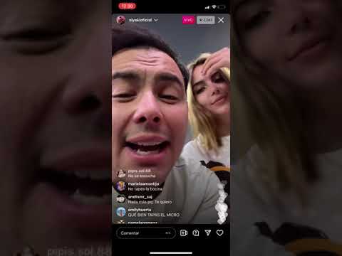 El Yaki cantándole a su nueva novia