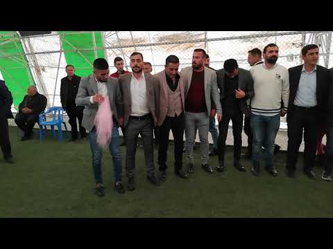 Güzel dostlarla güzel bir düğün