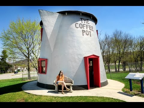 GIANT COFFEE POT & GIANT QUARTER