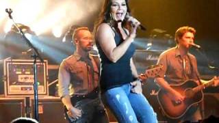 Gretchen Wilson in Duluth, GA 10/23/10-I Got Your Country Right Here