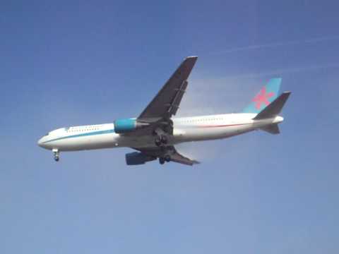 first choice 767 arriving at gatwick