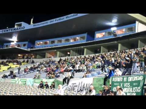 "HINCHADA DE RACING CLUB DE MONTEVIDEO VS PEÑAROL CLAUSURA 2012" Barra: La Banda de la Estacion &bull; Club: Racing de Montevideo