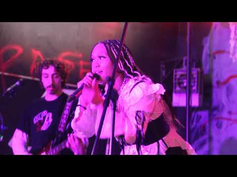 Mareko and The Slores - TikTok Kesha Cover (Live at SUNY Purchase)