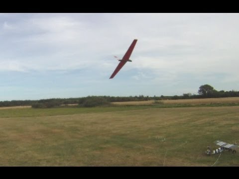 3,8 M, Giga Wiesel, Take off and landing.