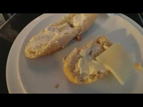 MongoTV_5840 - Min Frokost - BAUGETTE Med SMØR og OST