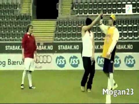 TKFN - Gangsta Football (English subtitles)