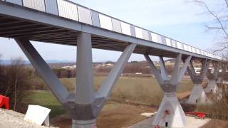 preview picture of video 'Viaduc de la Savoureuse (coté) - LGV Rhin Rhône - Mars 2010'