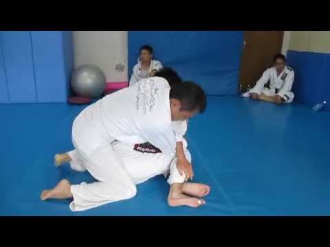 伊藤さんクローズドガードからベーシックスイープ!【船橋市・格闘技】