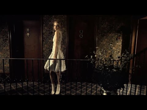 Mirrowing  by Teresa Helbig