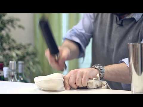 download lagu mp3 mp4 Shaved Vs Crushed Ice, download lagu Shaved Vs Crushed Ice gratis, unduh video klip Shaved Vs Crushed Ice