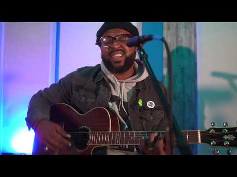 The Hamiltones - Making Love On Christmas (In Studio Performance)