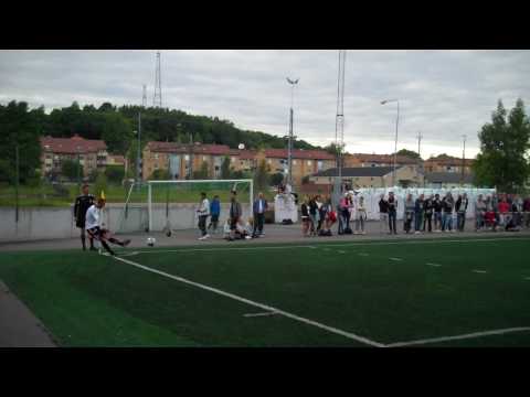 Maif-Kenty 2-0 - Maif skapar hörna i första