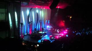 A Perfect Circle - Gimmie Gimmie Gimmie (Live)