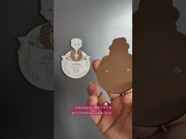 Vídeo relacionado con Lote de 5 Dominós de Madera Personalizados - Regalos para Comuniones, Bautizos y Bodas - Grabados a Color con Tu Mensaje Especial (Comunion niño)