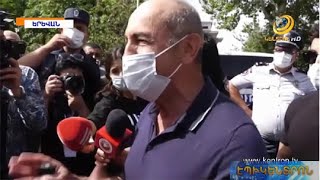 «Ուղղակի խնդրում եմ՝ ձեր երեքշաբթի օրը մի՛ ջնջեք օրացույցից».Քոչարյանը նիստից առաջ դիմեց աջակիցներին