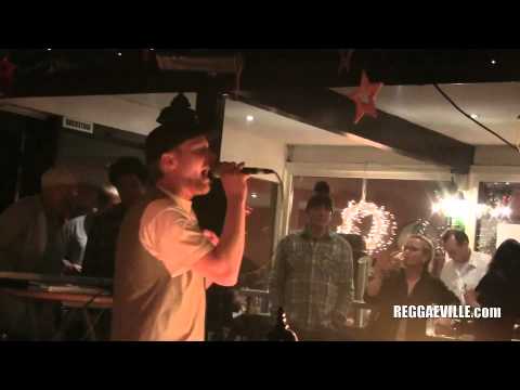 Cornadoor - Long Road [Live @ Reggaeville X-Mas Reggae Jam in Cologne, Germany 12/17/2010]