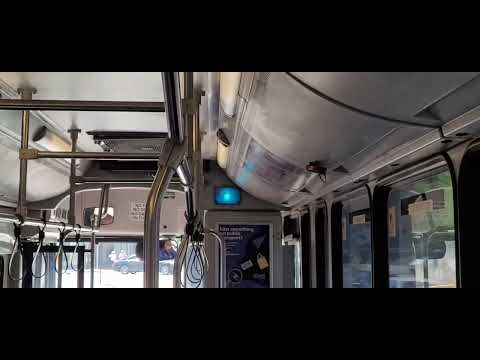 Pressing the stop button on Transdev m/o 1975 #shorts