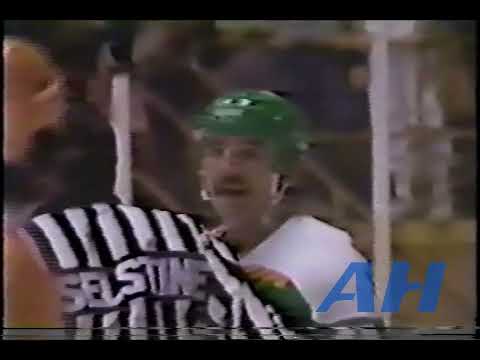 NHL Oct. 5, 1983 Charlie Simmer,LA v Gordie Roberts,MIN Los Angeles Kings Minnesota North Stars