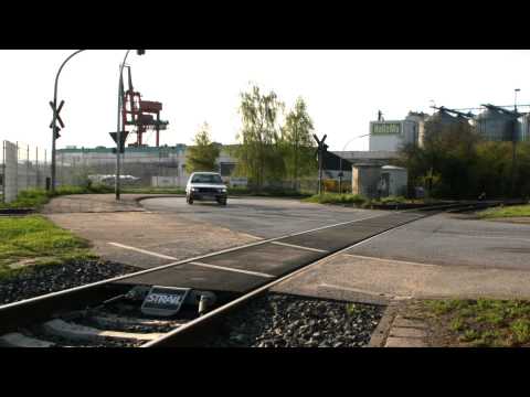 Thumbnail for VW Passat GLS B1 Der Spieltrieb im Manne by passat, passa, video, vide