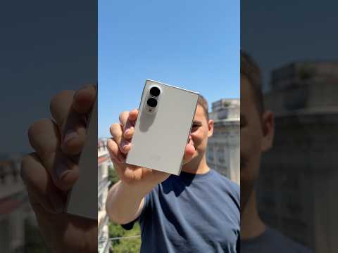Pasaport gibi katlanır telefon 🤯 *tanıtım