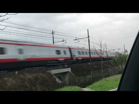 Spettacolare transito della FRECCIARGENTO sulla linea lenta Firenze Roma