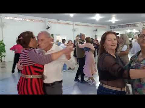 Tarde dançante em Rio do Oeste com animação Baila show 