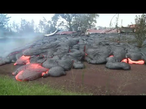 Как извержения вулканической лавы уничто