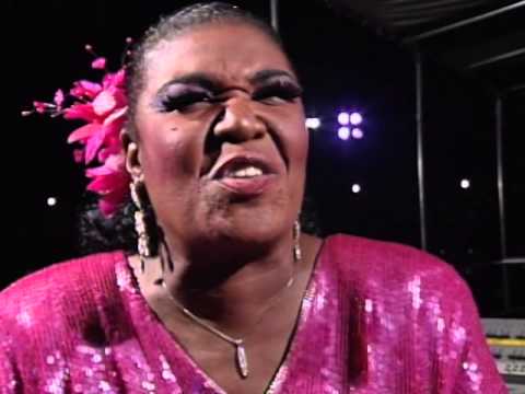 Carrie Smith - Interview - 8/18/1989 - Newport Casino (Official)