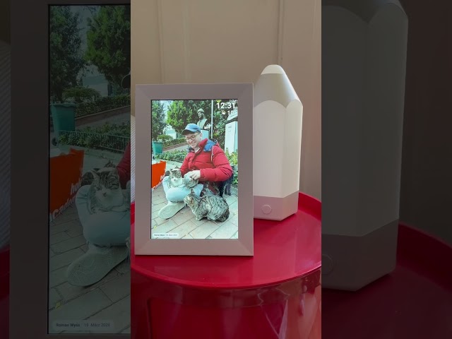 Video teaser per COCON Digitaler Bilderrahmen Momento 10.1 Weiss Bewertung mit Roman