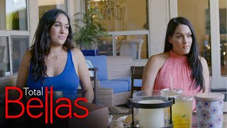 The Bellas sit down with their mom before her surgery: Total Bellas, Jan. 7, 2021