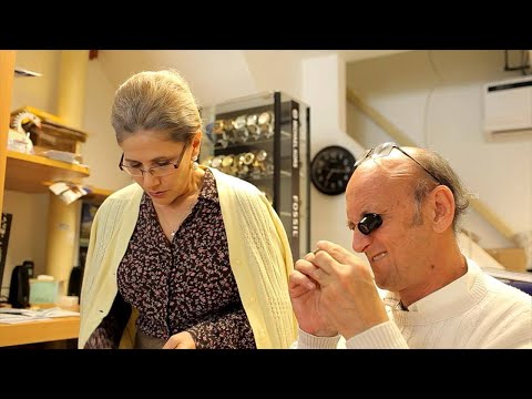 Deconstructing The Ushers Trailer לפרק את האשרים טריילר