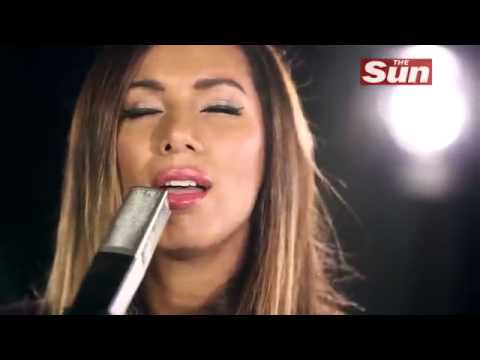 Leona Lewis Trouble (Acoustic) - Live at The Sun's Biz Sessions