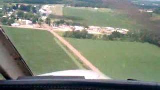 preview picture of video 'Landing a Piper Cherokee Archer 180'