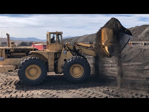 Caterpillar 992B Wheel Loader Loading Coal OnTrucks - Melidis SA