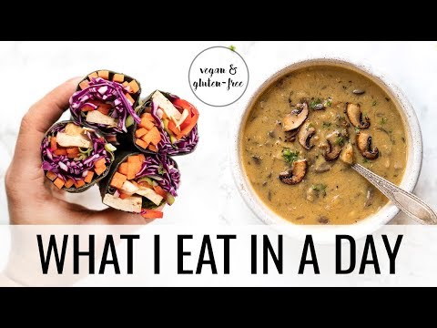 36. What I Eat in a Day + an AMAZING SOUP RECIPE! 🍲